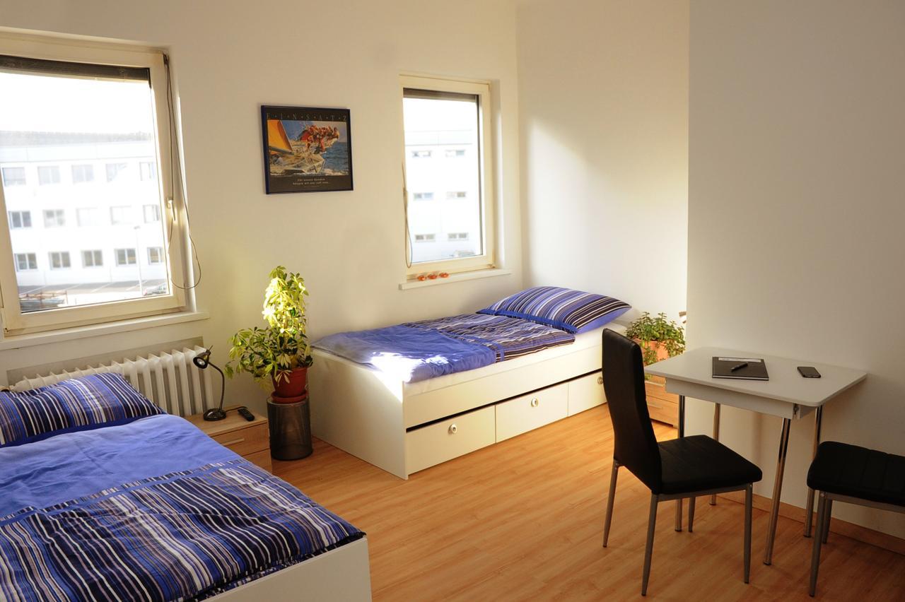 Montagehotel Bed&Steel Linz Exterior foto